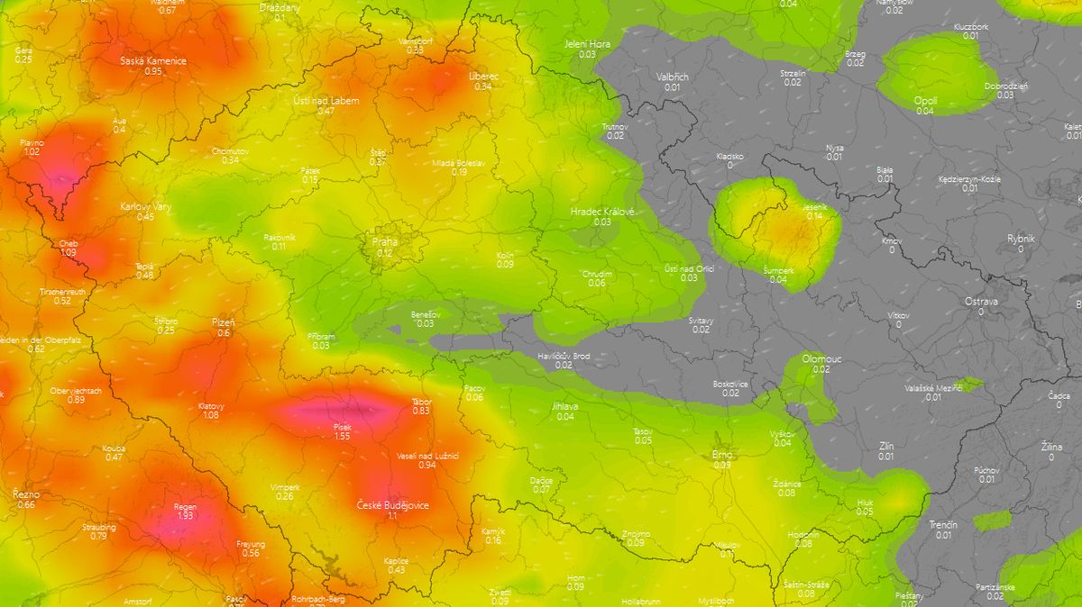 Česko zasáhnou silné bouřky a další vedra, varovali meteorologové